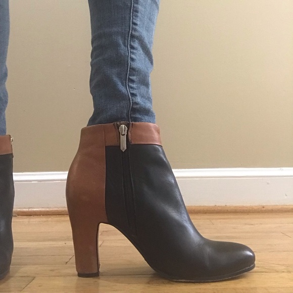 Sam Edelman Shay Two Tone Heeled Booties - Picture 6 of 8